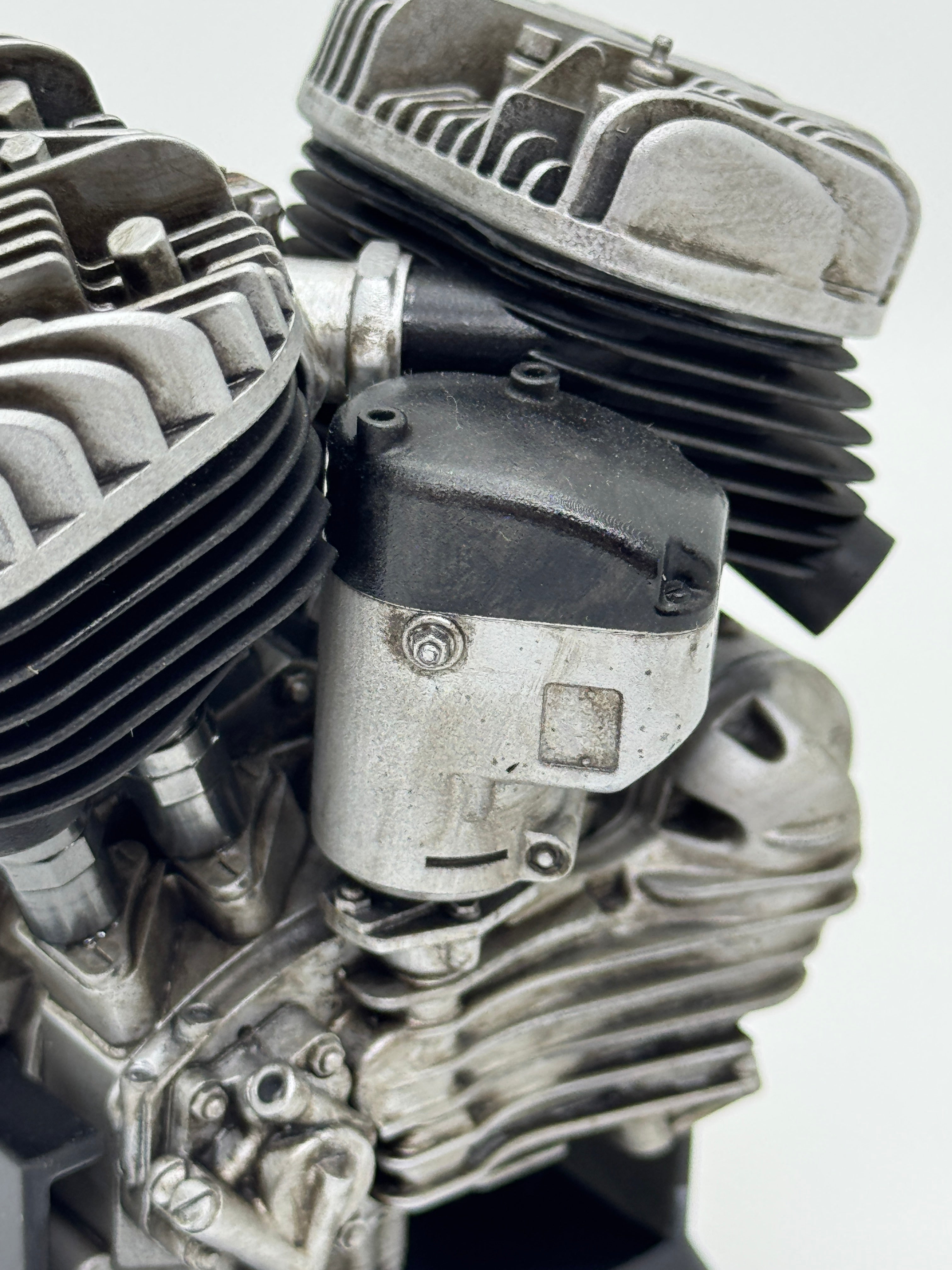 1/6スケール フラットヘッドWICOマグ エンジンモデル｜光造形3Dプリント製 精密塗装仕上げ｜ヴィンテージVツインの原点を立体表現