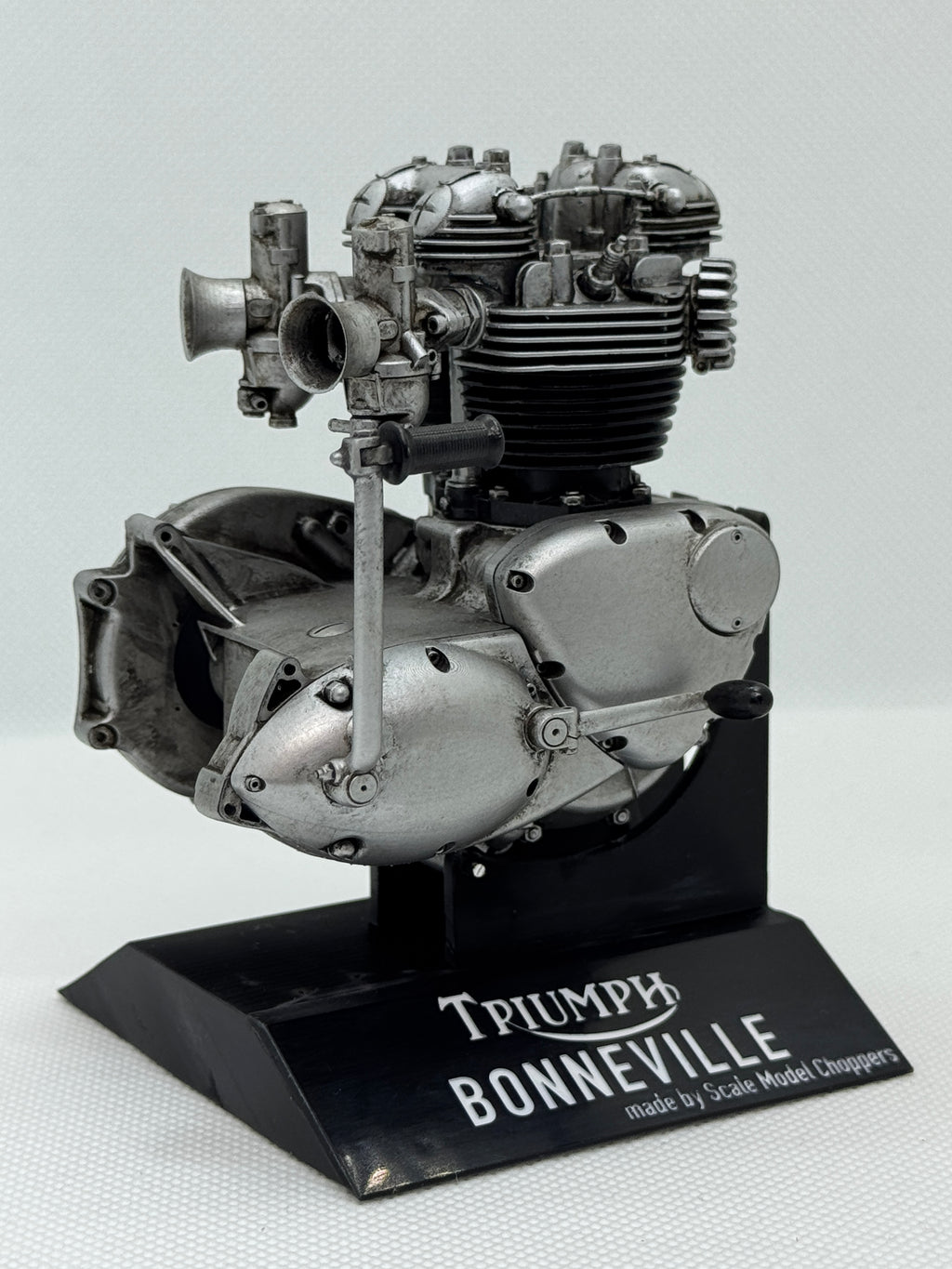 1/6スケール トライアンフ ボンネビルエンジンモデル