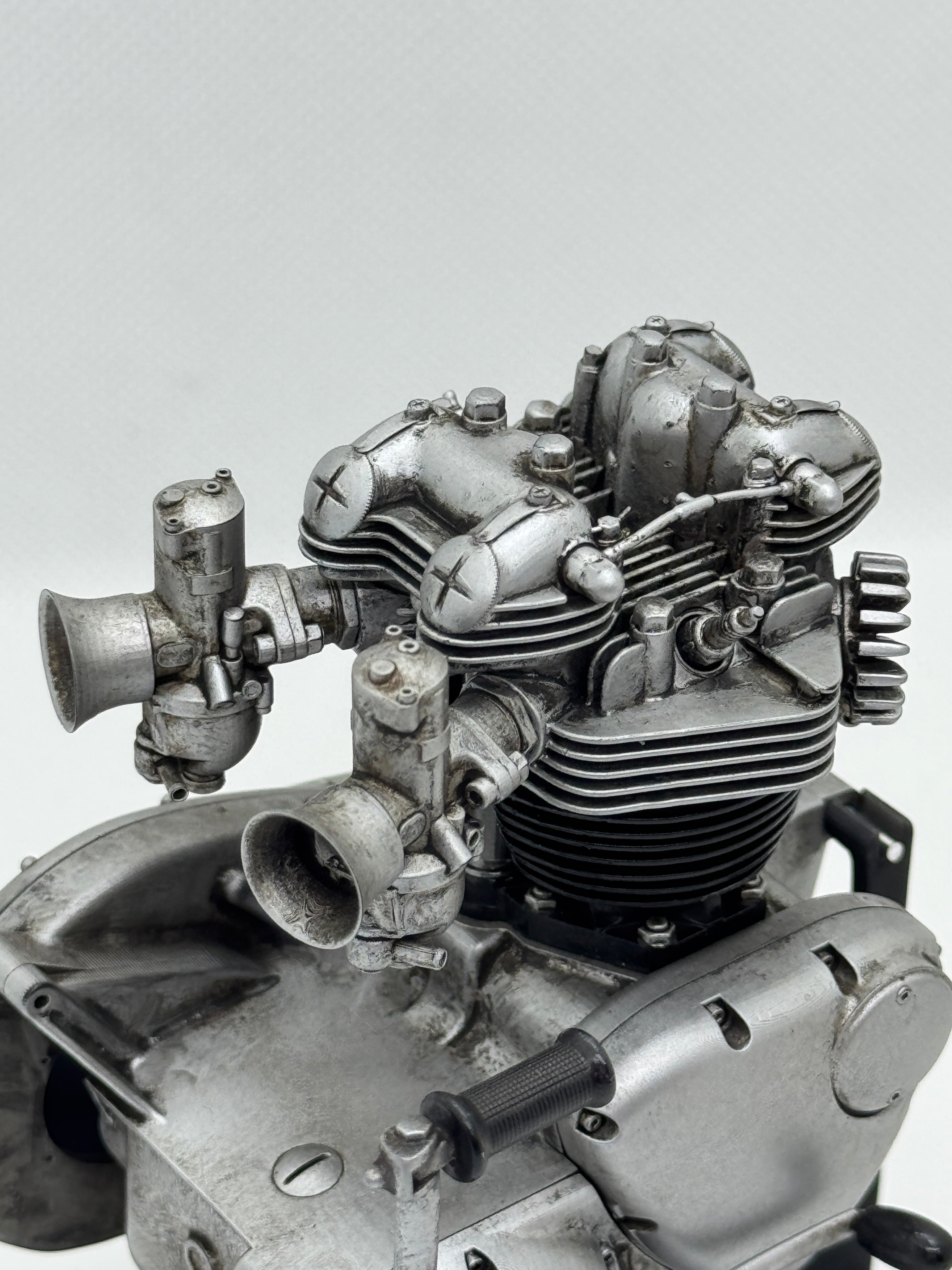 1/6スケール トライアンフ ボンネビルエンジンモデル｜光造形3Dプリント製 精密塗装仕上げ｜英国ツインの魅力を立体表現