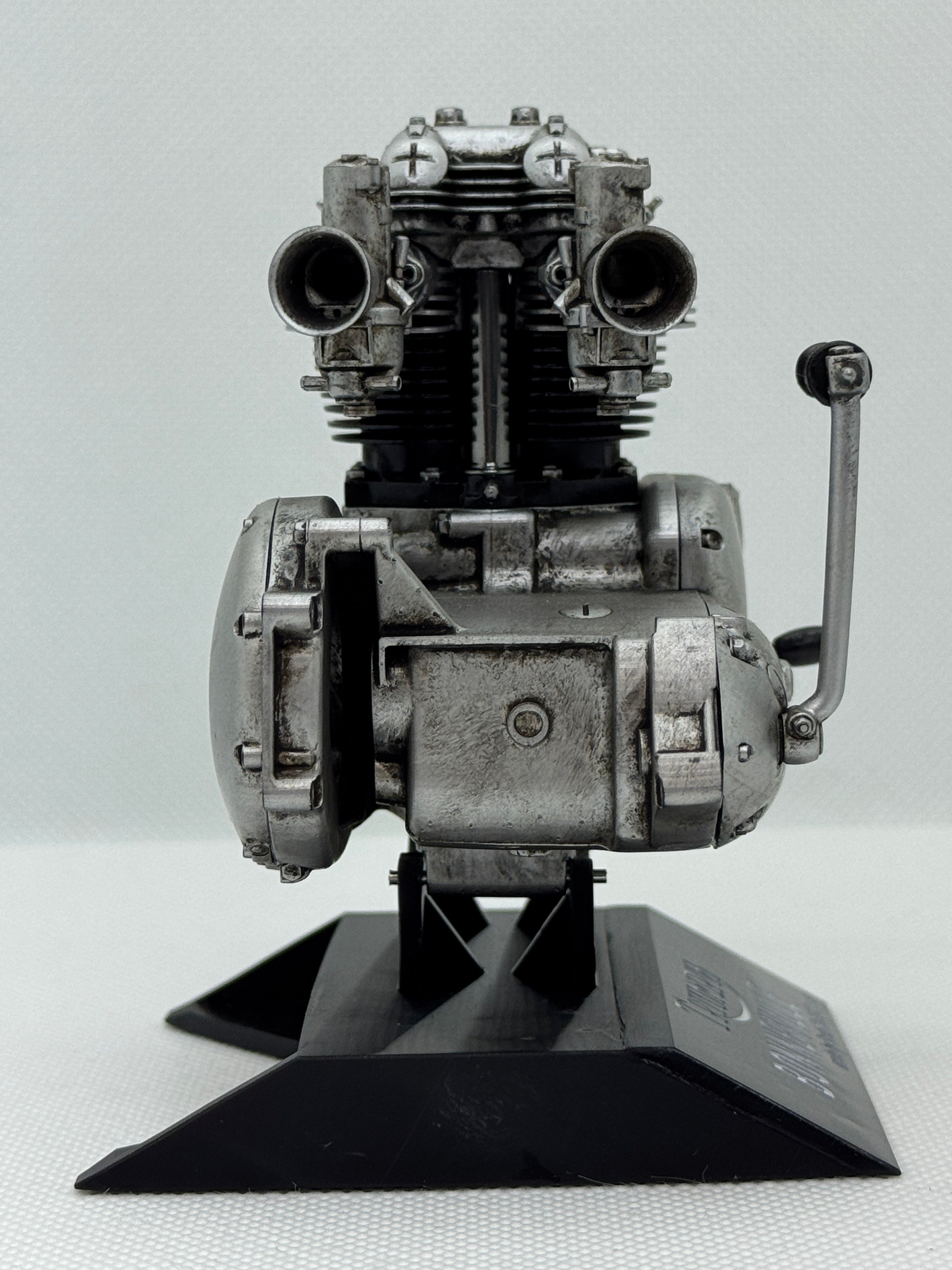 1/6 トライアンフ ボンネビル ユニットエンジン模型｜Scale Model Choppers