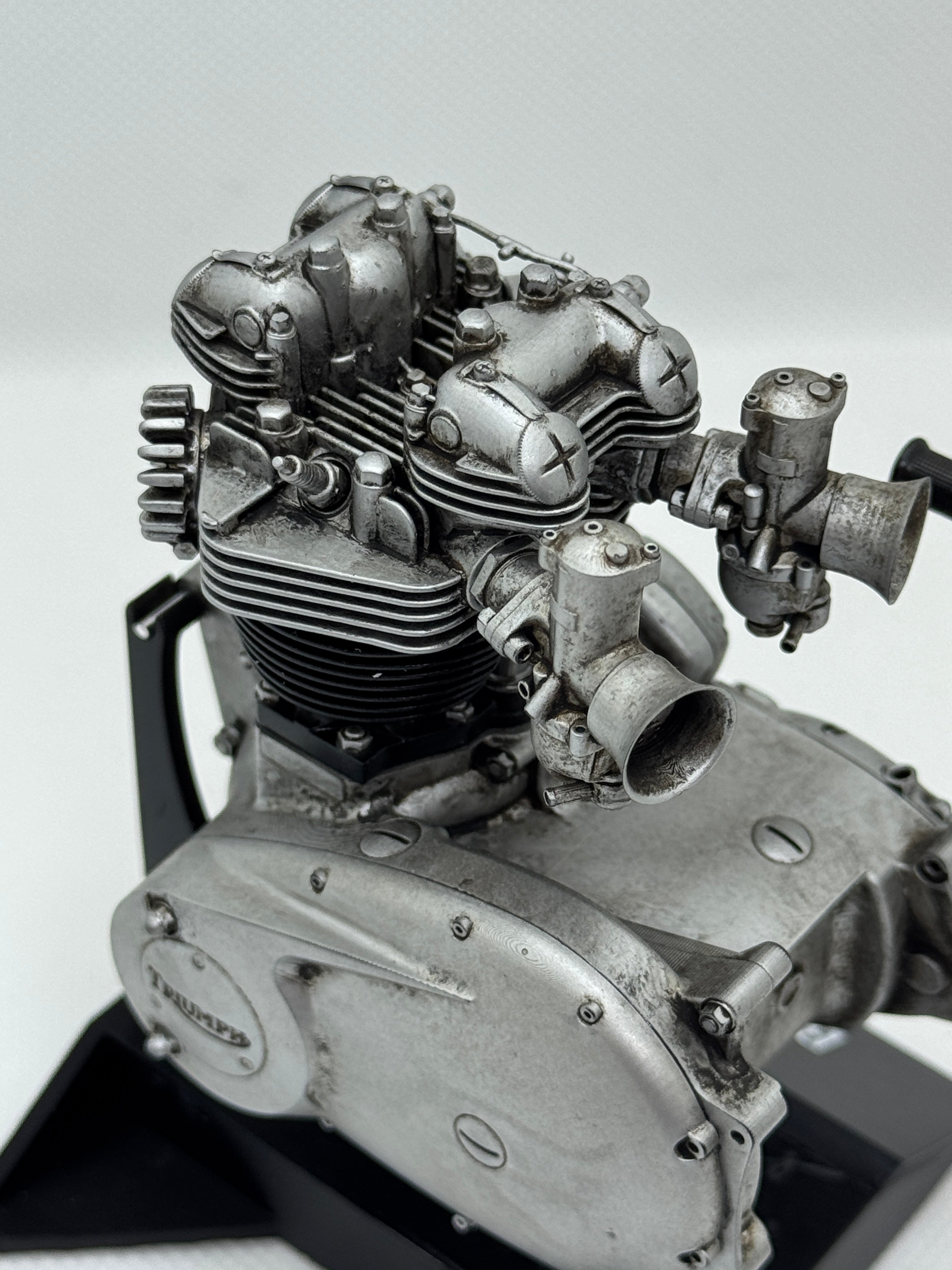 1/6スケール トライアンフ ボンネビルエンジンモデル