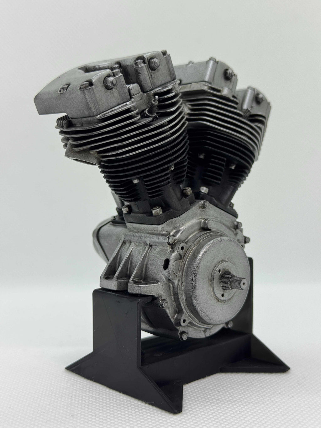 1/6スケール ショベルヘッドエンジンモデル｜ケイヒンバタフライキャブ｜光造形3Dプリント＆エイジング塗装仕上げ｜リアルディスプレイモデル