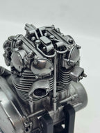 1/6スケール YAMAHA XS650 エンジン模型｜光造形3Dプリント製 精密塗装仕上げ｜名作バーチカルツインを立体再現